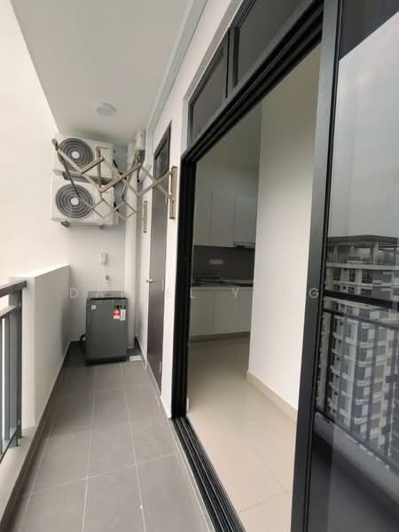 Servis Apartment untuk Dijual di Meldrum Heights (Residensi Meldrum) - Daniel Yong - Balcony - PropertyGuru.com.my