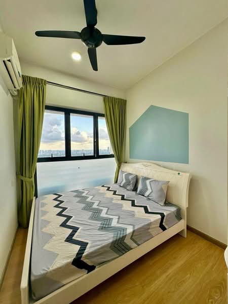 Condominium for Rent at Bay Point @ Country Garden Danga Bay - Joanna Tai - Bedroom - PropertyGuru.com.my