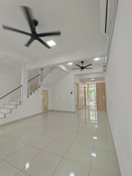3-storey Terraced House for Rent in Usj 8 (Subang Jaya) - Seow Ling Tan - Living Room - PropertyGuru.com.my
