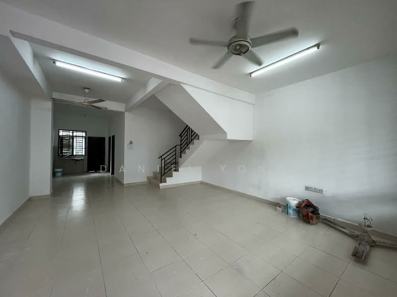 Rumah Teres 2 Tingkat untuk Dijual di Taman Senai Jaya (Senai) - Daniel Yong - Living Room - PropertyGuru.com.my