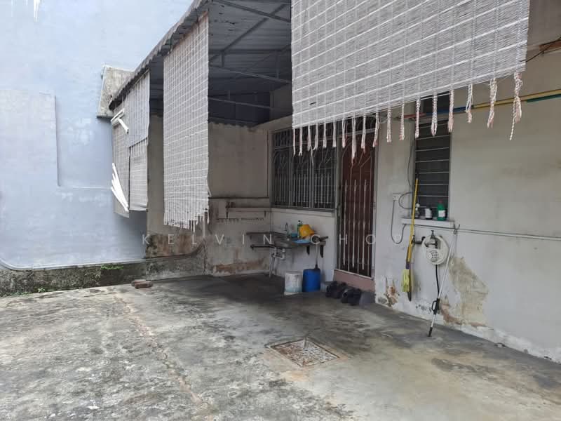 Semi-Detached House for Sale in Taman Pelangi (Johor Bahru) - Kelvin Chop - Exterior - PropertyGuru.com.my