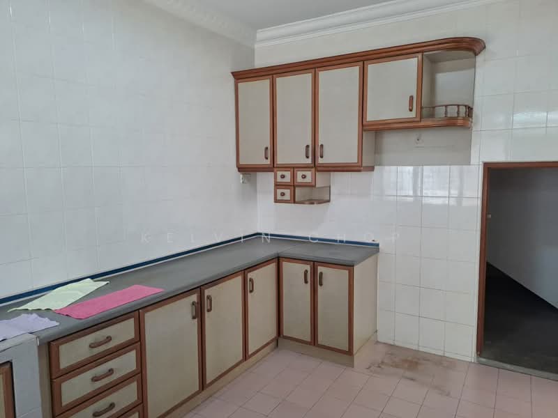 Semi-Detached House for Sale in Taman Pelangi (Johor Bahru) - Kelvin Chop - Kitchen - PropertyGuru.com.my