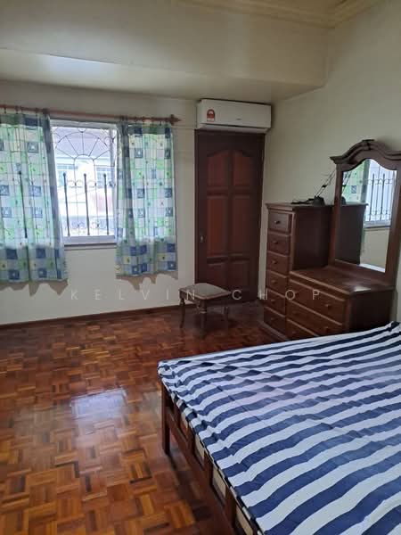 Semi-Detached House for Sale in Taman Pelangi (Johor Bahru) - Kelvin Chop - Bedroom - PropertyGuru.com.my