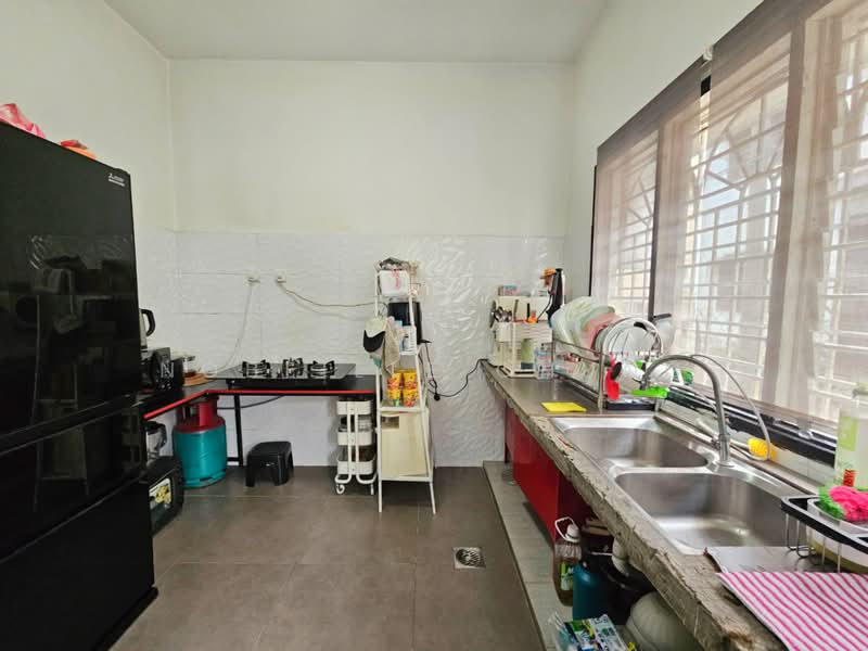 2-storey Terraced House for Sale in Taman Perindustrian Usj 1 (Subang Jaya) - Nobeille Chung - Kitchen - PropertyGuru.com.my