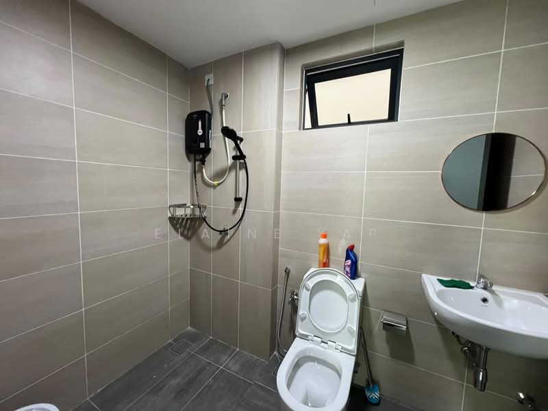 Kediaman Servis untuk Disewa di Parkland Residence @ Kajang 2 - Elaine Yap - Bathroom - PropertyGuru.com.my