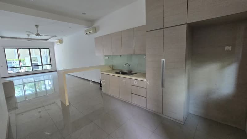 Rumah Teres 3 Tingkat untuk Dijual di Bandar Bayan Bahru (Bayan Lepas) - KC Tan - Living Room - PropertyGuru.com.my