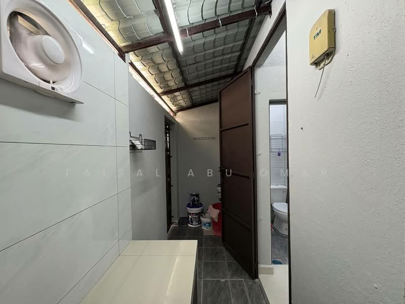 Rumah Teres 2 Tingkat untuk Disewa di Taman Sri Gombak (Gombak) - Faisal Abu Omar - Bathroom - PropertyGuru.com.my