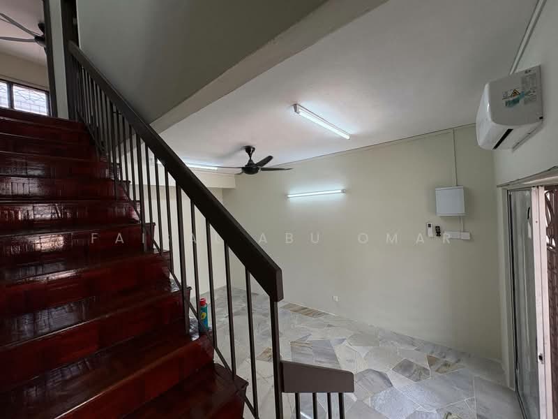 Rumah Teres 2 Tingkat untuk Disewa di Taman Sri Gombak (Gombak) - Faisal Abu Omar - Interior - PropertyGuru.com.my