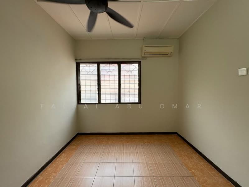 Rumah Teres 2 Tingkat untuk Disewa di Taman Sri Gombak (Gombak) - Faisal Abu Omar - Interior - PropertyGuru.com.my