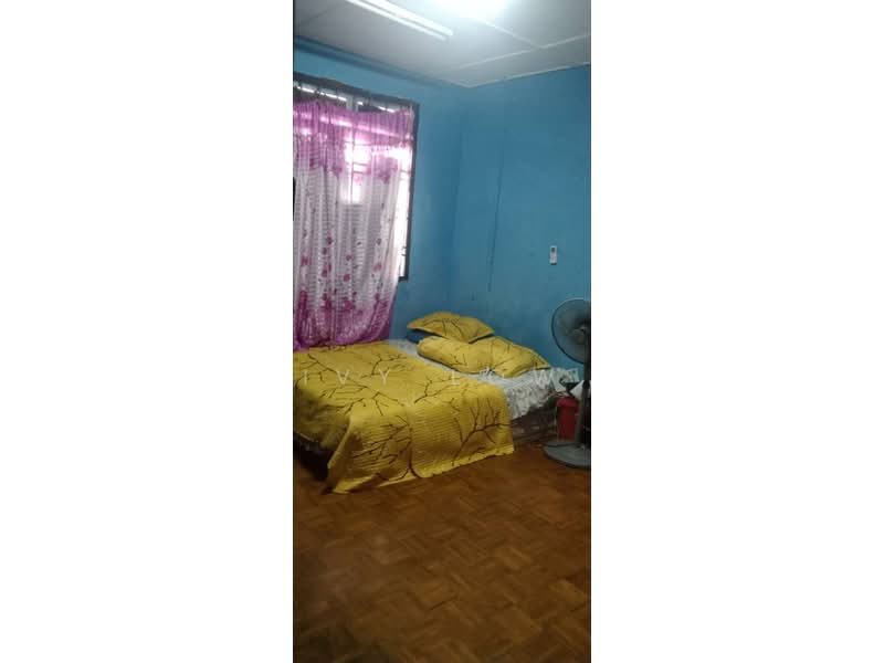 2-storey Terraced House for Sale in Taman Rinting (Masai) - Ivy Low - Bedroom - PropertyGuru.com.my