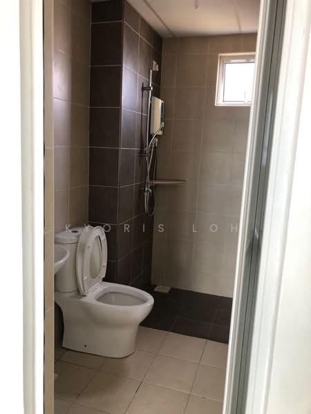 Servis Apartment untuk Disewa di Pangsapuri Tanah Emas (Golden Sands) - Kyoris Loh - Bathroom - PropertyGuru.com.my