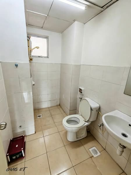 Kondominium untuk Disewa di Juta Mines - Camie Hoo - Bathroom - PropertyGuru.com.my