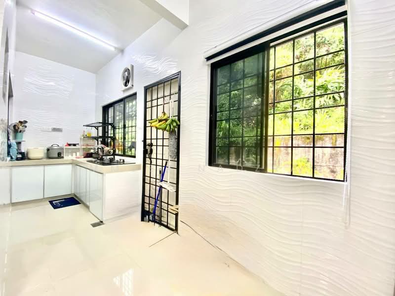 Rumah Teres 2 Tingkat untuk Dijual di Taman Kajang Perdana (Kajang) - Ammeer Nadzrai - Kitchen - PropertyGuru.com.my