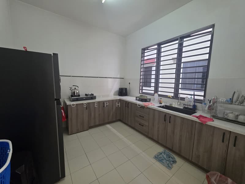 2-storey Terraced House for Sale in Setia Damai (Setia Alam) - Joseph Chan - Kitchen - PropertyGuru.com.my