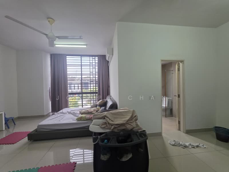 2-storey Terraced House for Sale in Setia Damai (Setia Alam) - Joseph Chan - Bedroom - PropertyGuru.com.my