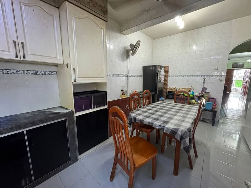 2-storey Terraced House for Sale in Iskandar Puteri (Nusajaya) (Johor) - Ida Aziz - Kitchen - PropertyGuru.com.my