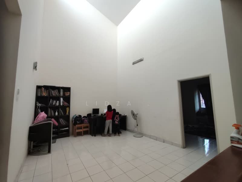 Rumah Teres 2 Tingkat untuk Dijual di Alam Budiman (Shah Alam) - Lidza . - Interior - PropertyGuru.com.my