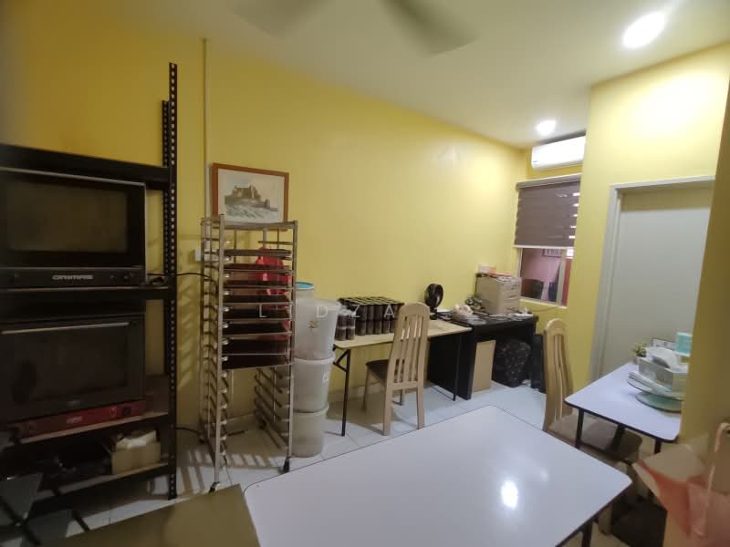 Rumah Teres 2 Tingkat untuk Dijual di Alam Budiman (Shah Alam) - Lidza . - Interior - PropertyGuru.com.my