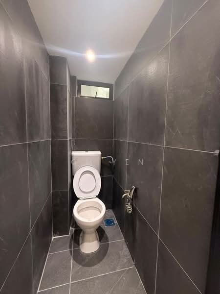 Flat for Sale at Flat Daisy - CM Yen - Bathroom - PropertyGuru.com.my