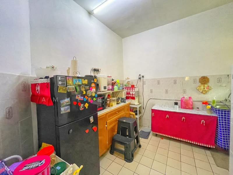Rumah Teres 2 Tingkat untuk Dijual di Taman Kajang Utama (Kajang) - Ammeer Nadzrai - Kitchen - PropertyGuru.com.my