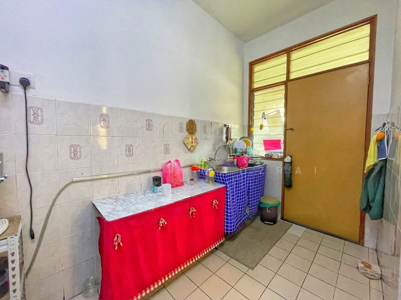 Rumah Teres 2 Tingkat untuk Dijual di Taman Kajang Utama (Kajang) - Ammeer Nadzrai - Kitchen - PropertyGuru.com.my