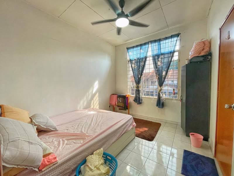 Rumah Teres 2 Tingkat untuk Dijual di Taman Kajang Utama (Kajang) - Ammeer Nadzrai - Bedroom - PropertyGuru.com.my