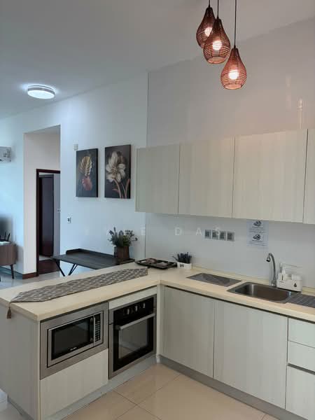 Servis Apartment untuk Dijual di Paragon Suites @ CIQ - Kyle Das - Kitchen - PropertyGuru.com.my
