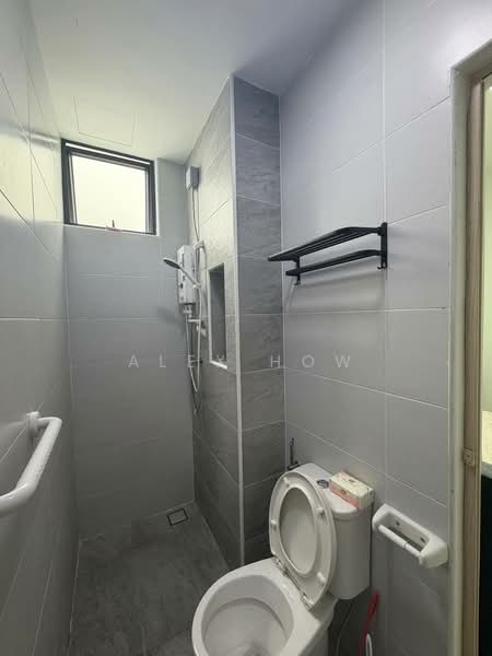 Kondominium untuk Disewa di KSL Residence 2 @ Kangkar Tebrau - Alex How - Bathroom - PropertyGuru.com.my