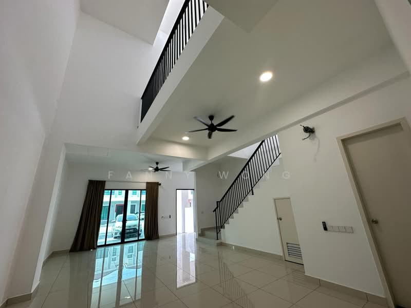 Rumah Teres untuk Dijual di Bandar Cassia (Batu Kawan) - Fanny Wong - Living Room - PropertyGuru.com.my