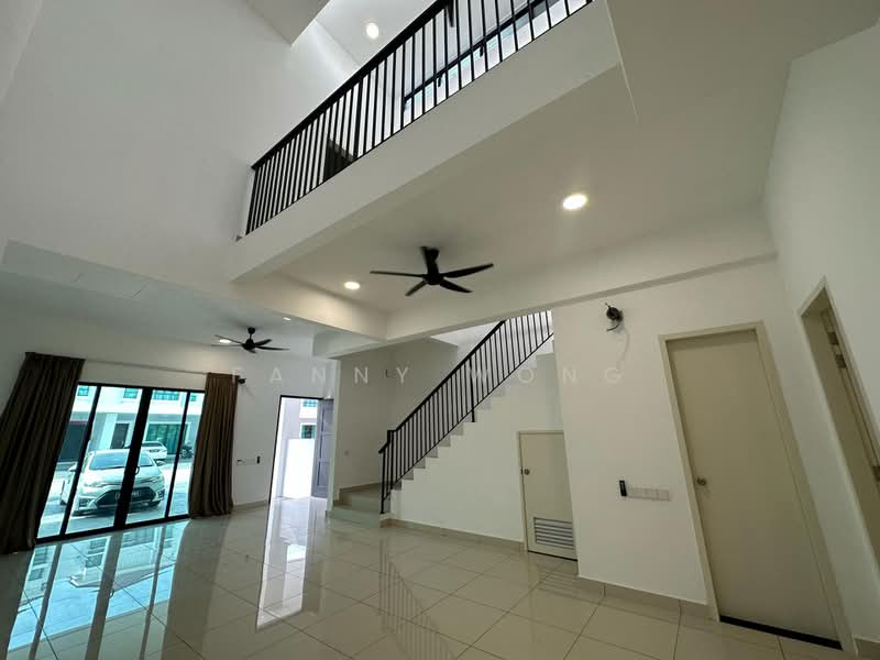 Rumah Teres untuk Dijual di Bandar Cassia (Batu Kawan) - Fanny Wong - Living Room - PropertyGuru.com.my