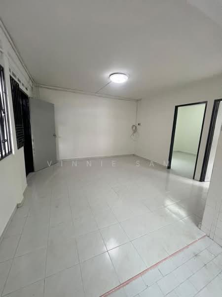 Flat for Sale at Flat Bandar Selesa Jaya @ Jalan Silat Gayong - Vinnie Sam - PropertyGuru.com.my