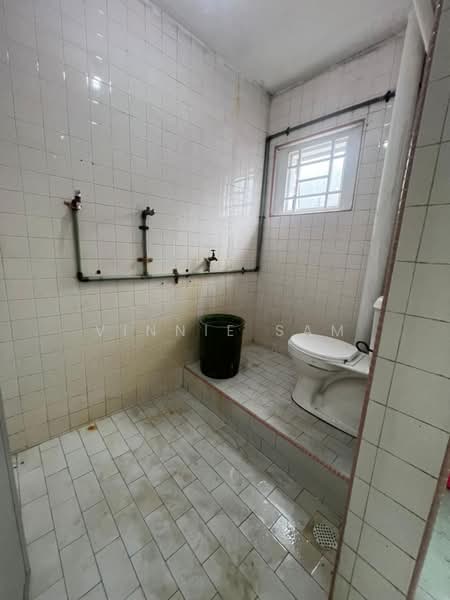 Flat for Sale at Flat Bandar Selesa Jaya @ Jalan Silat Gayong - Vinnie Sam - PropertyGuru.com.my