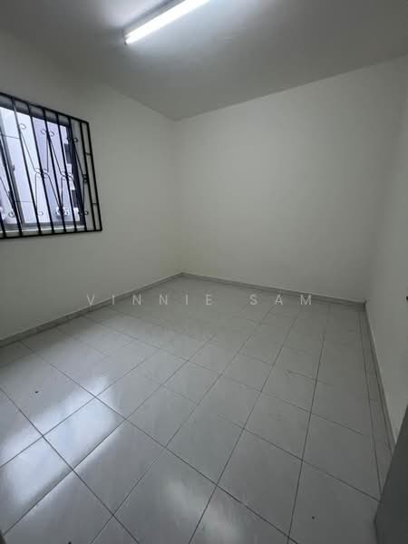 Flat for Sale at Flat Bandar Selesa Jaya @ Jalan Silat Gayong - Vinnie Sam - PropertyGuru.com.my
