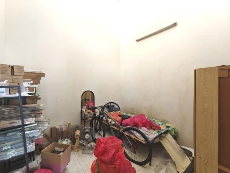 1-storey Terraced House for Sale in Taman Sutera (Johor Bahru) - Janice Yong - Bedroom - PropertyGuru.com.my