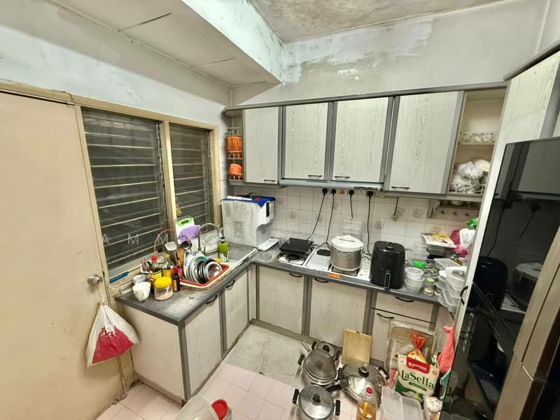 2-storey Terraced House for Sale in Bandar Tun Hussein Onn (Cheras) - Ammeer Nadzrai - Kitchen - PropertyGuru.com.my
