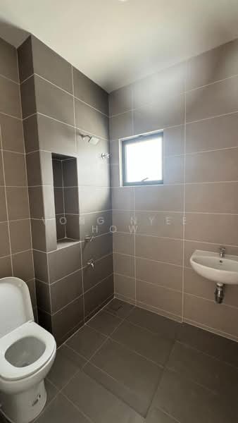Rumah Teres 2 Tingkat untuk Disewa di Shah Alam (Selangor) - Vong Nyee How - Bathroom - PropertyGuru.com.my