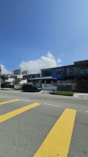 Rumah Berkembar untuk Dijual di Gelugor (Penang) - Eugene Tung - Exterior - PropertyGuru.com.my