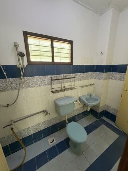 2-storey Terraced House for Sale in Usj 9 (Subang Jaya) - Liliey Fitri - Bathroom - PropertyGuru.com.my