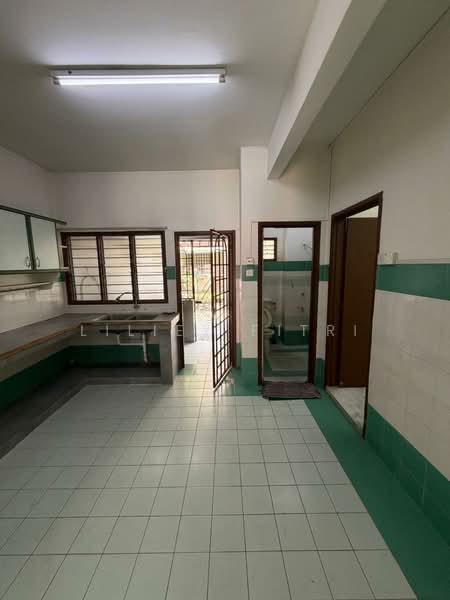 2-storey Terraced House for Sale in Usj 9 (Subang Jaya) - Liliey Fitri - Kitchen - PropertyGuru.com.my