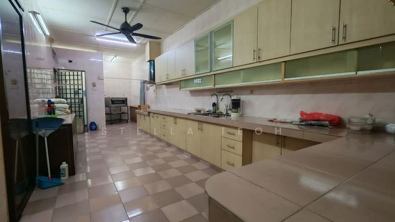 Semi-Detached House for Sale in Taman Ipoh Selatan (Ipoh) - Stella Teoh - PropertyGuru.com.my