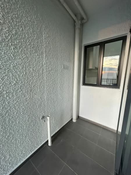 Servis Apartment untuk Disewa di Berkeley Uptown - Angel Khor - Balcony - PropertyGuru.com.my
