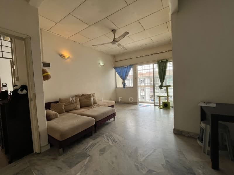 Apartment for Sale at Subang Perdana Goodyear Court 6 - Miki Fong - Living Room - PropertyGuru.com.my