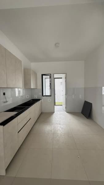 Rumah Teres 2 Tingkat untuk Disewa di Shah Alam (Selangor) - Vong Nyee How - Kitchen - PropertyGuru.com.my