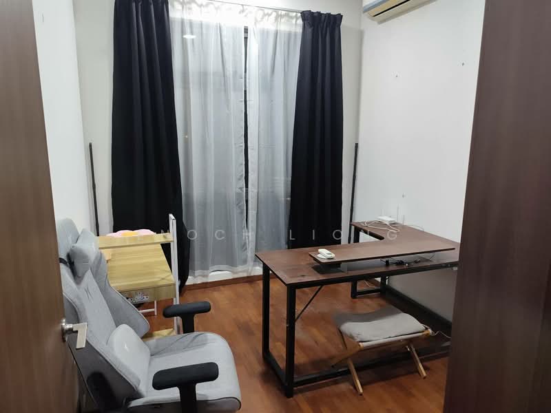 Service Residence for Rent at Crescent Bay Suites (Teluk Bayu) - Enoch Liong - Study - PropertyGuru.com.my