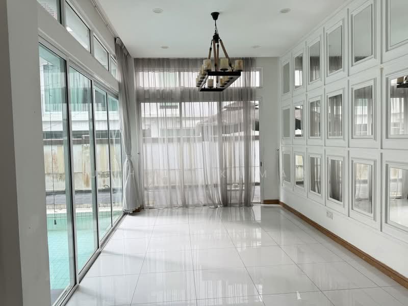 Semi-Detached House for Sale in Petaling Jaya (Selangor) - Uthaya Kumar - Living Room - PropertyGuru.com.my