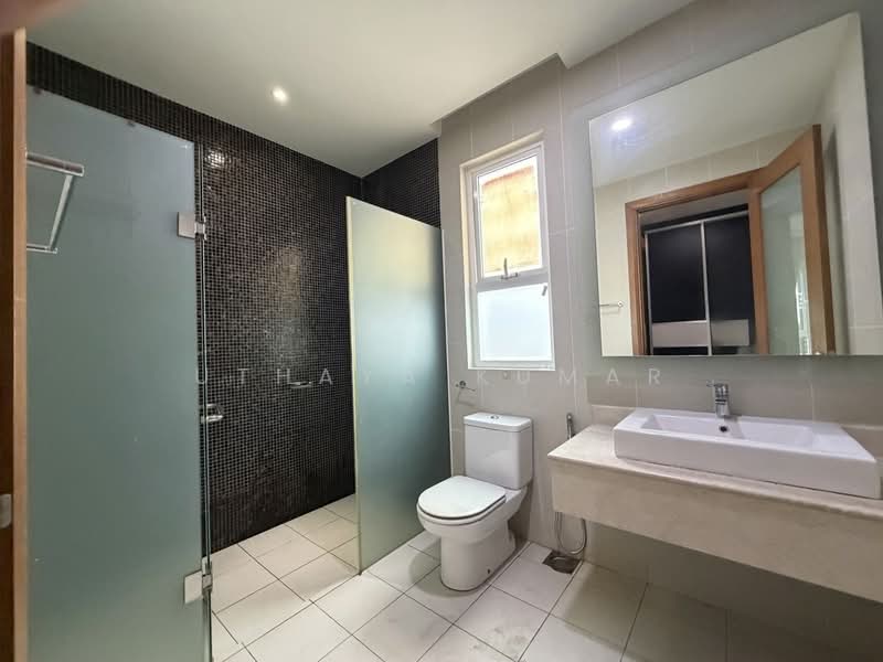 Semi-Detached House for Sale in Petaling Jaya (Selangor) - Uthaya Kumar - Bathroom - PropertyGuru.com.my