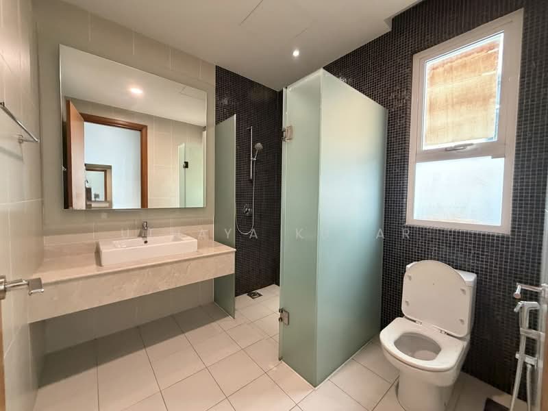 Semi-Detached House for Sale in Petaling Jaya (Selangor) - Uthaya Kumar - Bathroom - PropertyGuru.com.my