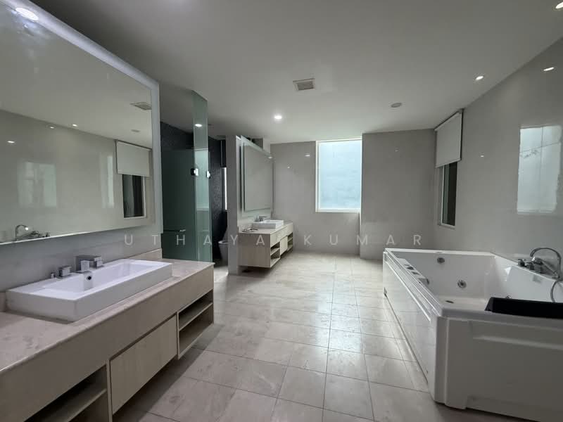 Semi-Detached House for Sale in Petaling Jaya (Selangor) - Uthaya Kumar - Bathroom - PropertyGuru.com.my