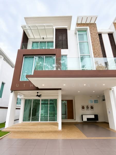 Semi-Detached House for Sale in Petaling Jaya (Selangor) - Uthaya Kumar - Exterior - PropertyGuru.com.my