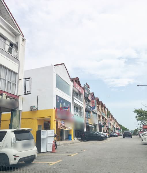 Shop / Office for Rent in Taman Putra Permai (Seri Kembangan) - Abby Chan - Exterior - PropertyGuru.com.my